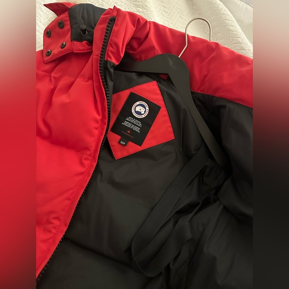 Authentic Canada Goose Chelsea Parka - Picture 5 of 8